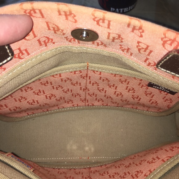 Dooney & Bourke handbag - Picture 6 of 8